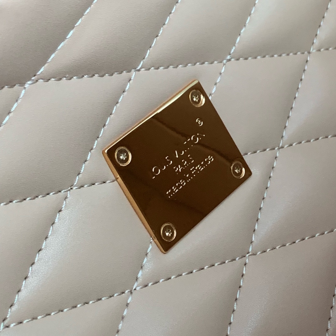 l0vis Vvtt0n speedy 20 bag -20x15*13cm