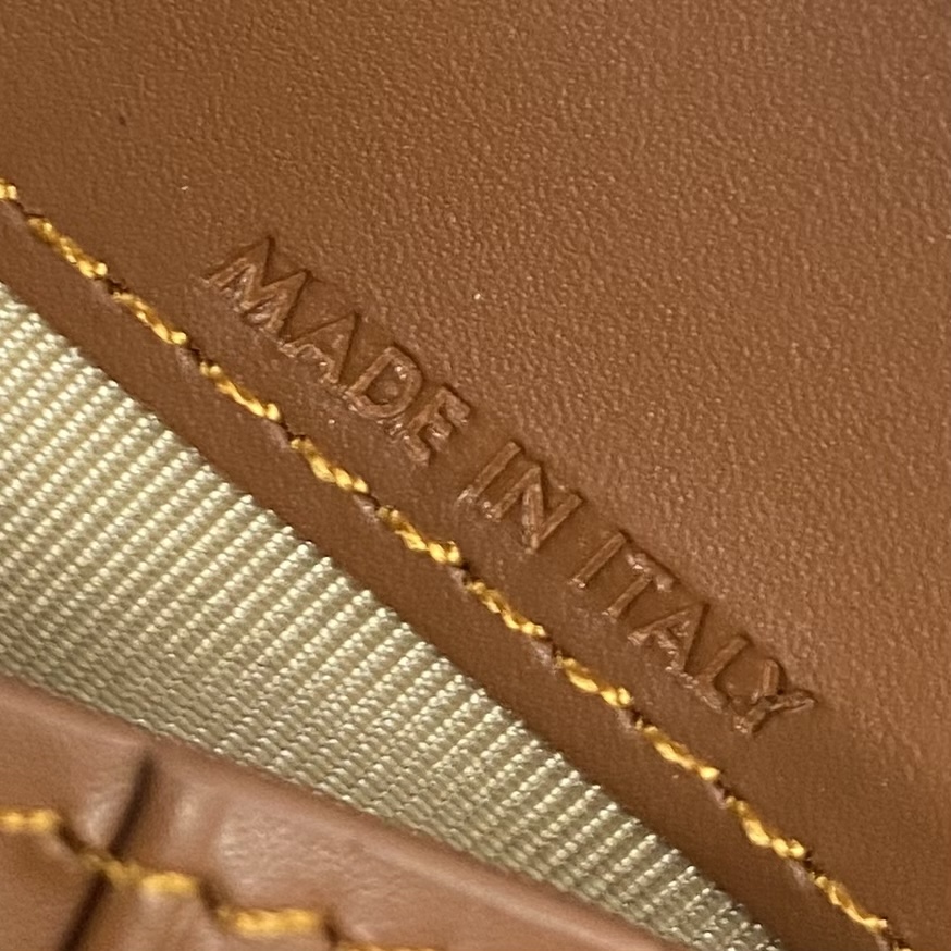 Celin* Wallet-14x10.5x2CM