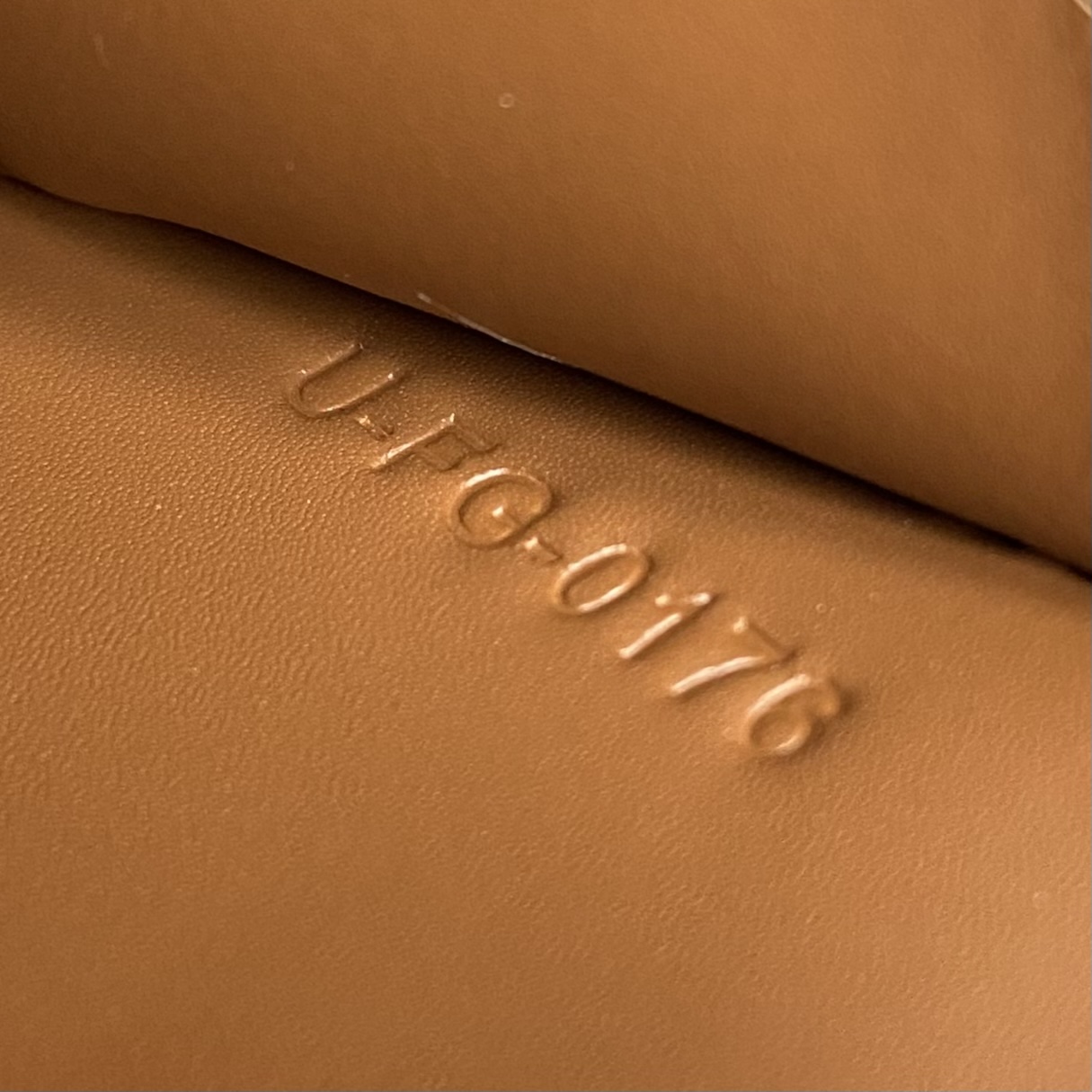 Celin* Wallet-14x10.5x2CM