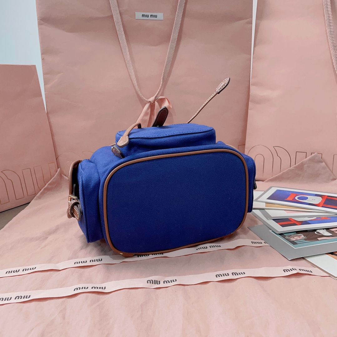 M1um1u Backpack-22X18X11.5CM
