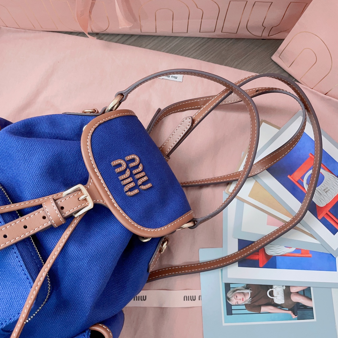M1um1u Backpack-22X18X11.5CM