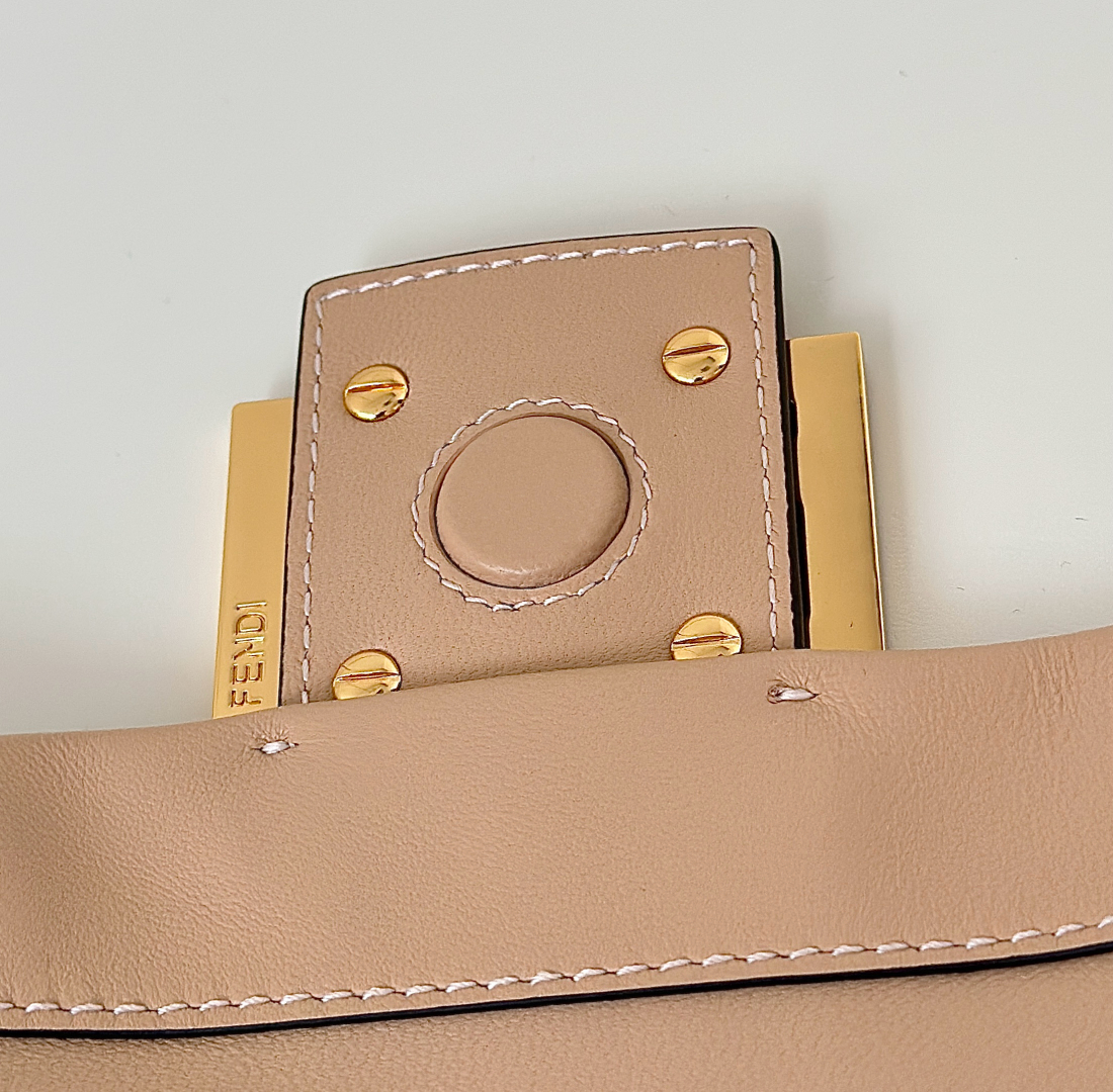 F**di Mamma Baguette Bag-16*13*10CM