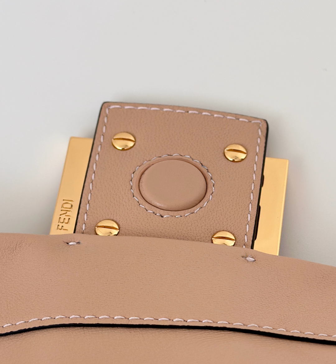 F**di Mamma Baguette Bag-26*8*18CM