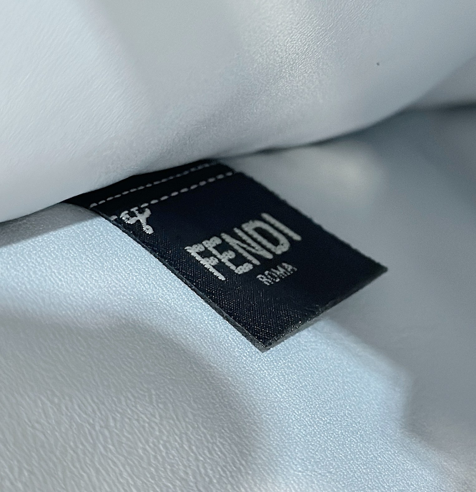 F**di Peekaboo Soft-33x10x25.5CM