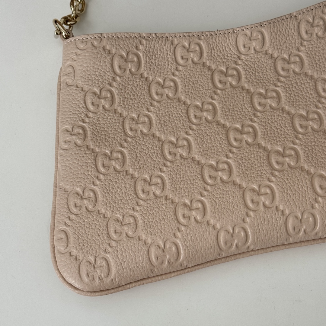 Gvc*1 Emblem Tote Bag-29.5*16*2CM