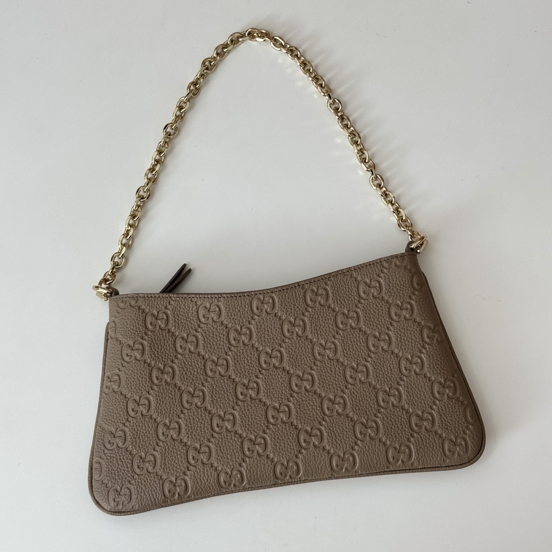 Gvc*1 Emblem Tote Bag-29.5*16*2CM