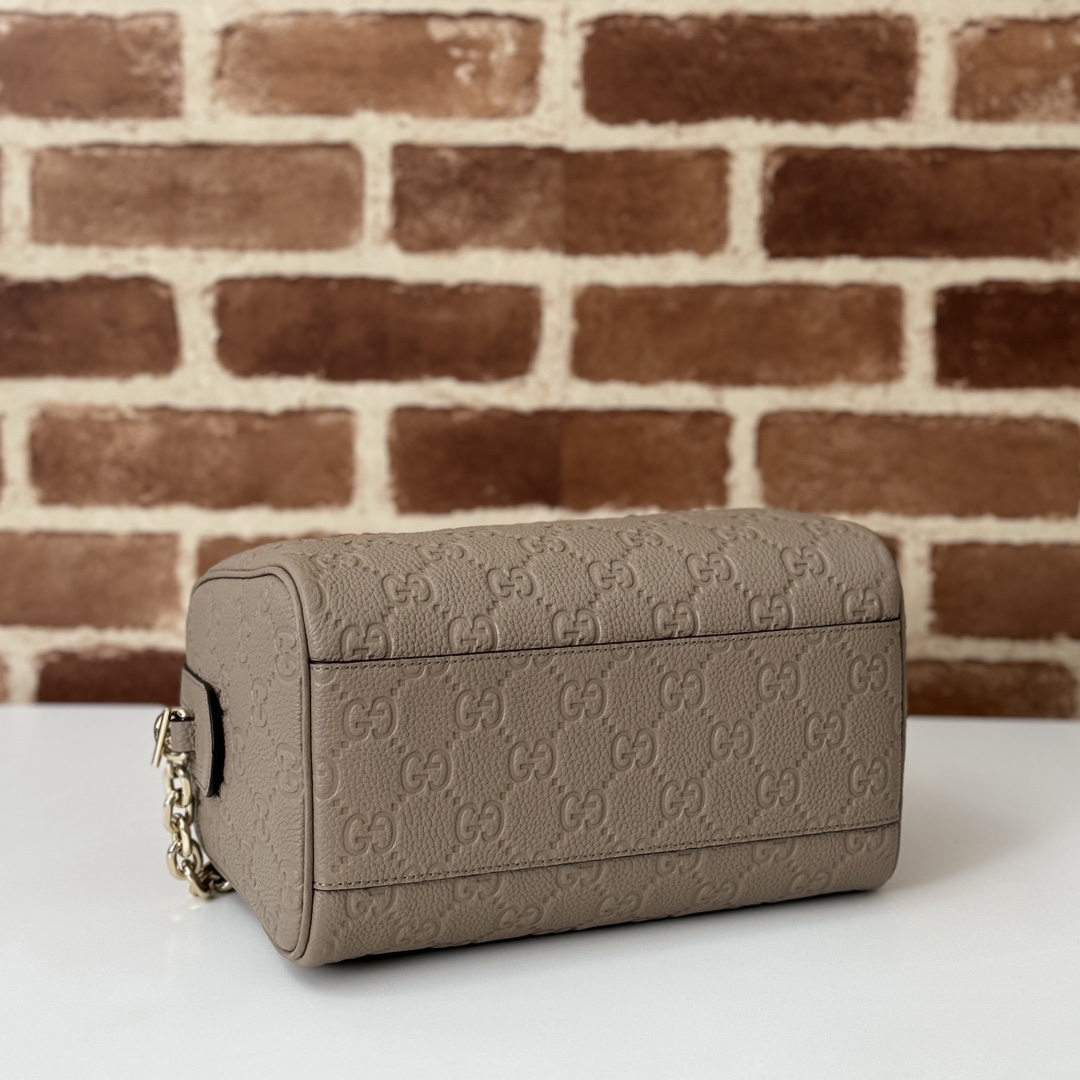 Gvc*1 emblem tote bag-25.5*16*14cm