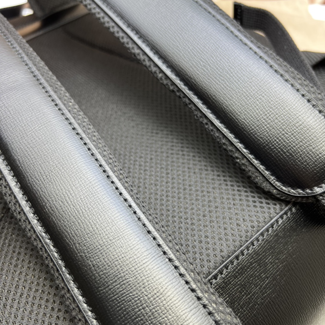 Gvc*1 Backpack-31.5*41*14.5CM