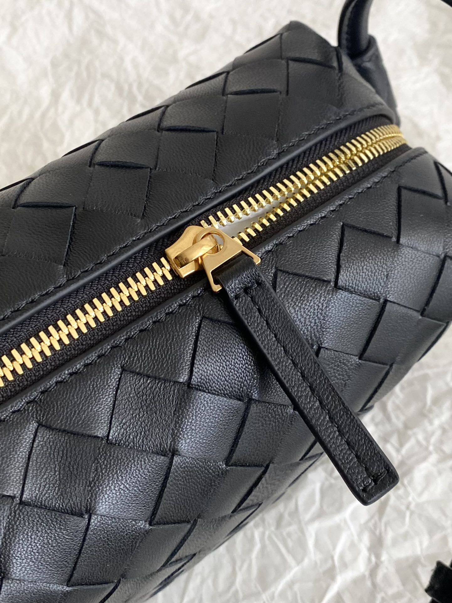 B0tt*ga Ven*ta Loop Lindy Bag-21×13×13CM