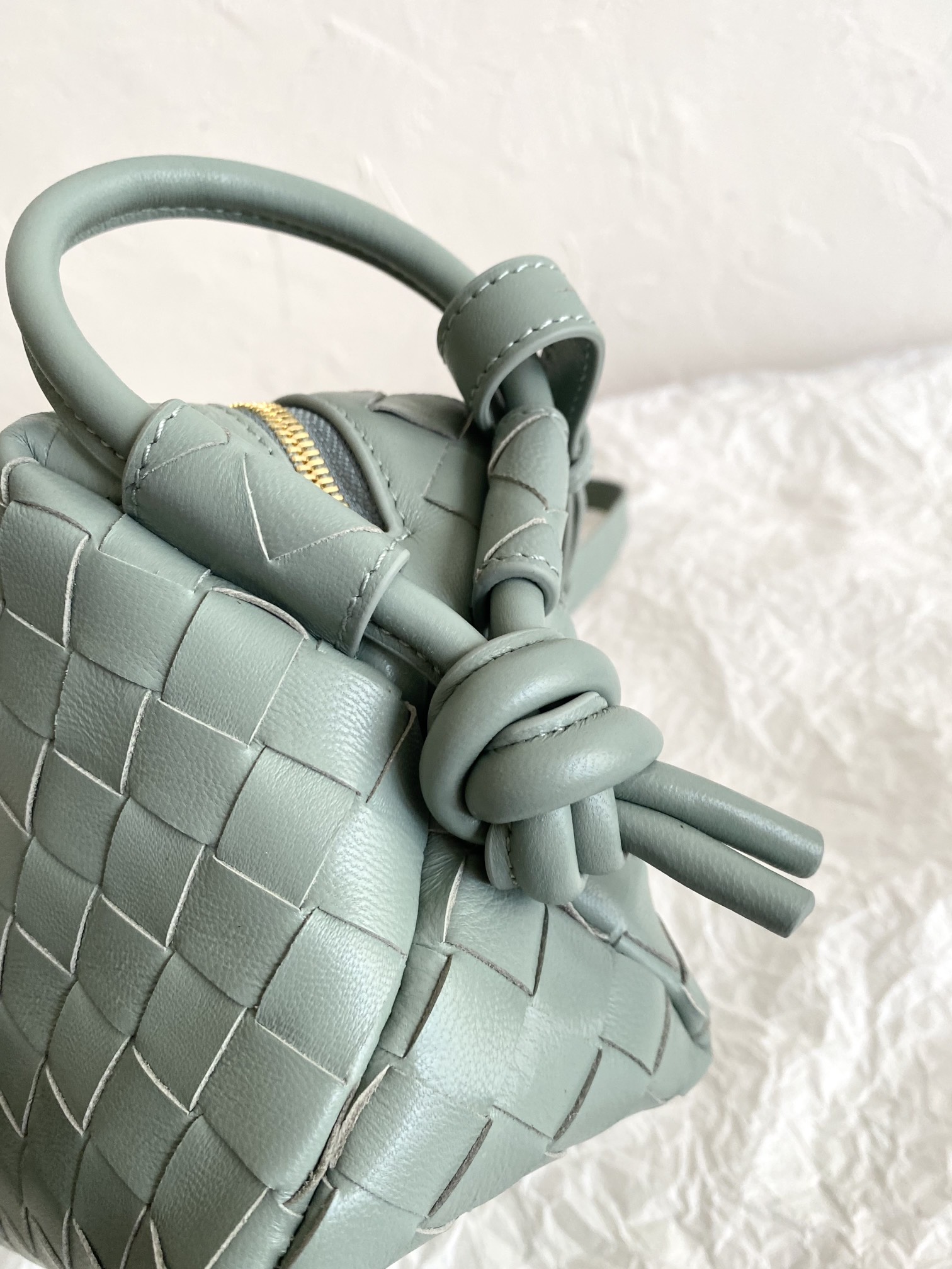 b0tt*ga Ven*ta loop lindy bag-21×13×13cm