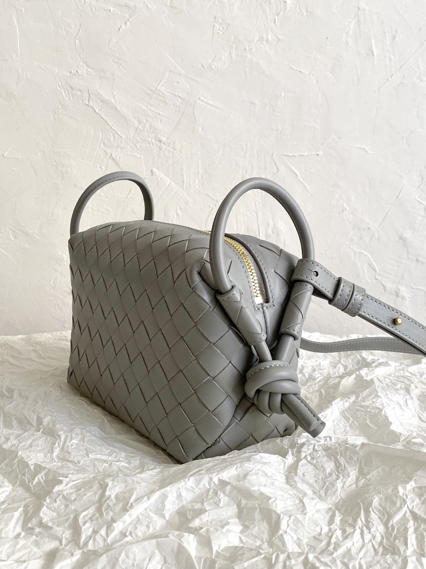 B0tt*ga Ven*ta Loop Lindy Bag-21×13×13CM