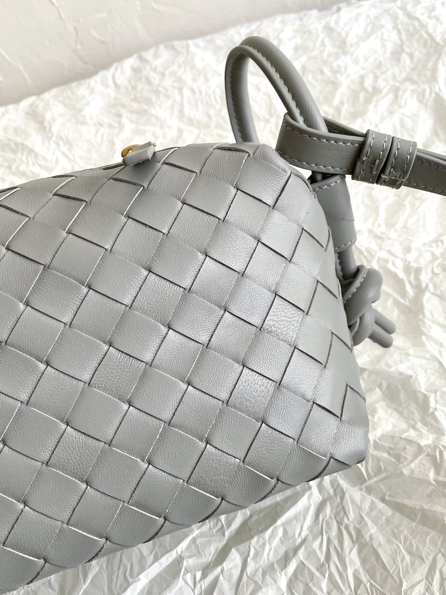 B0tt*ga Ven*ta Loop Lindy Bag-21×13×13CM