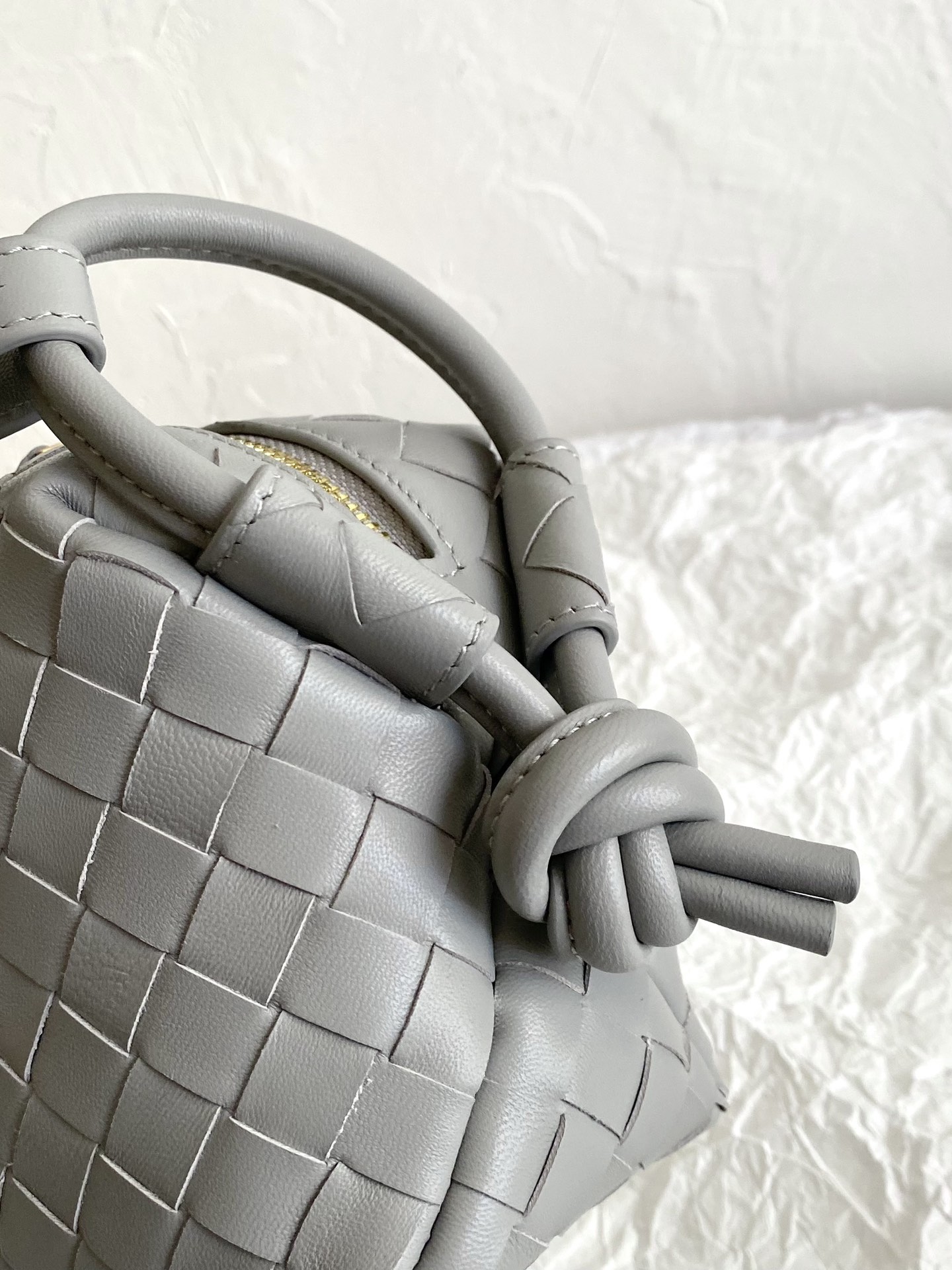 B0tt*ga Ven*ta Loop Lindy Bag-21×13×13CM
