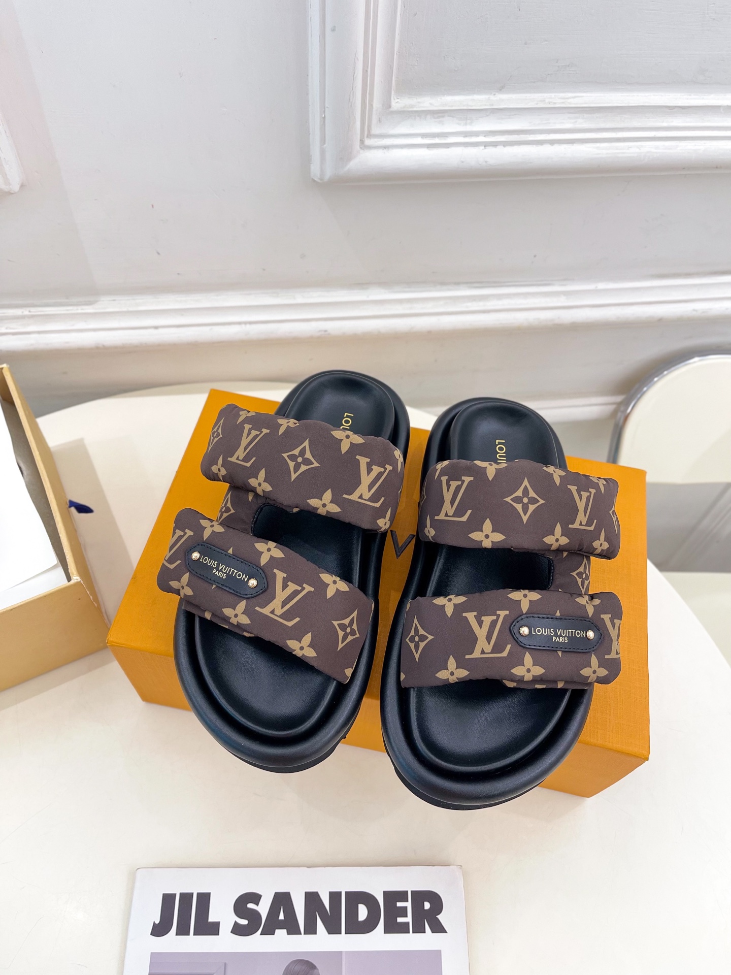 L0vis Vvtt0n 25SS Sandals