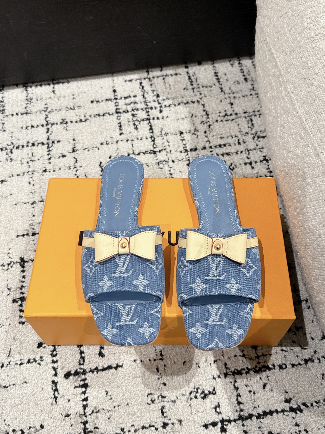 L0vis Vvtt0n 25SS Sandals