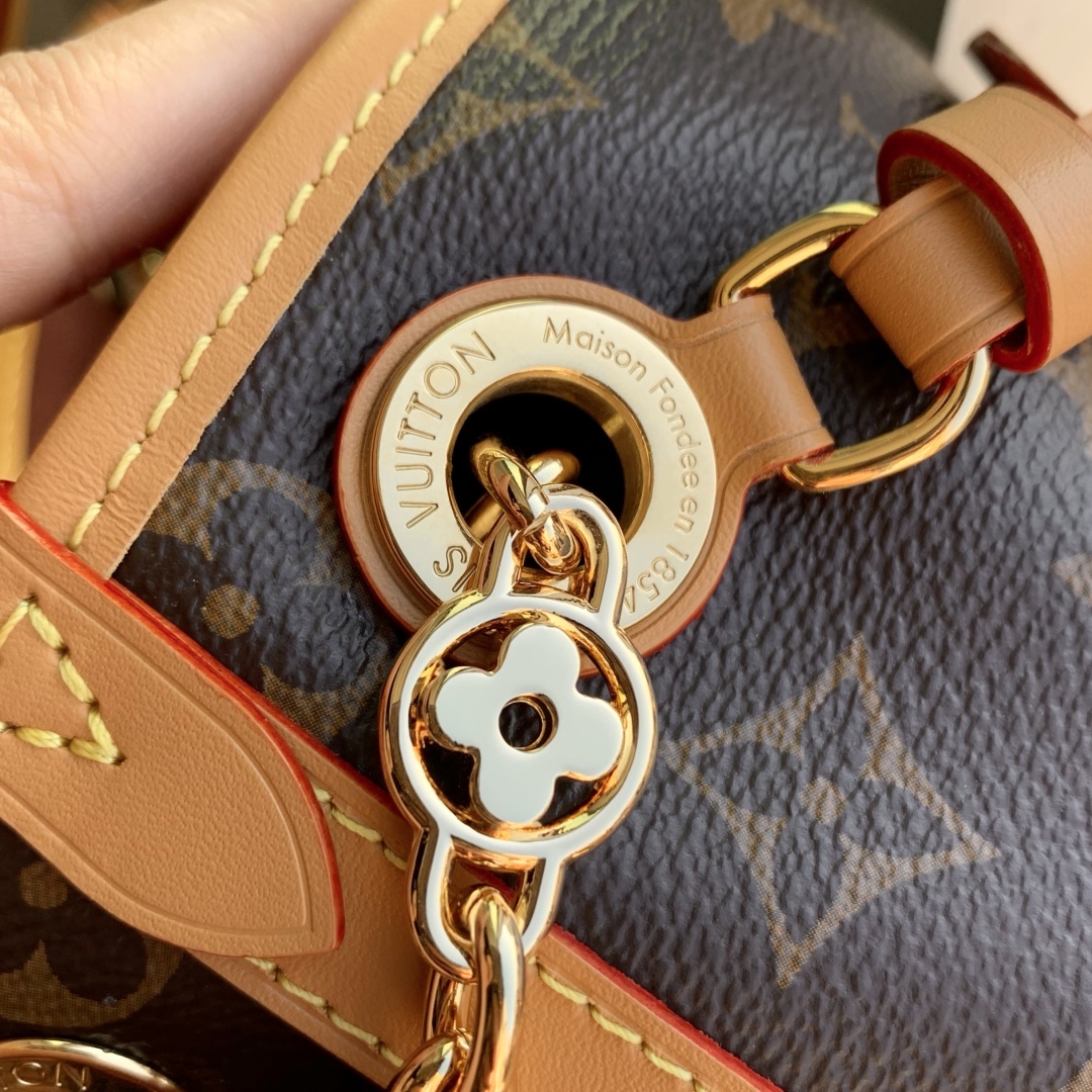 l0vis Vvtt0n carryall bb bag-m13014-17 x 10 x 26cm