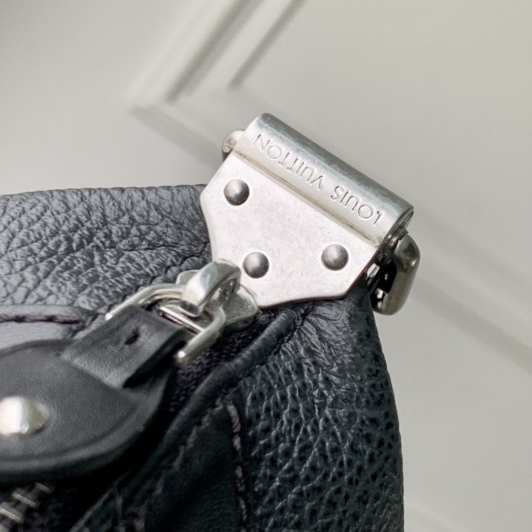 l0vis Vvtt0n biker handbags-m14702-15 x 15 x 38cm