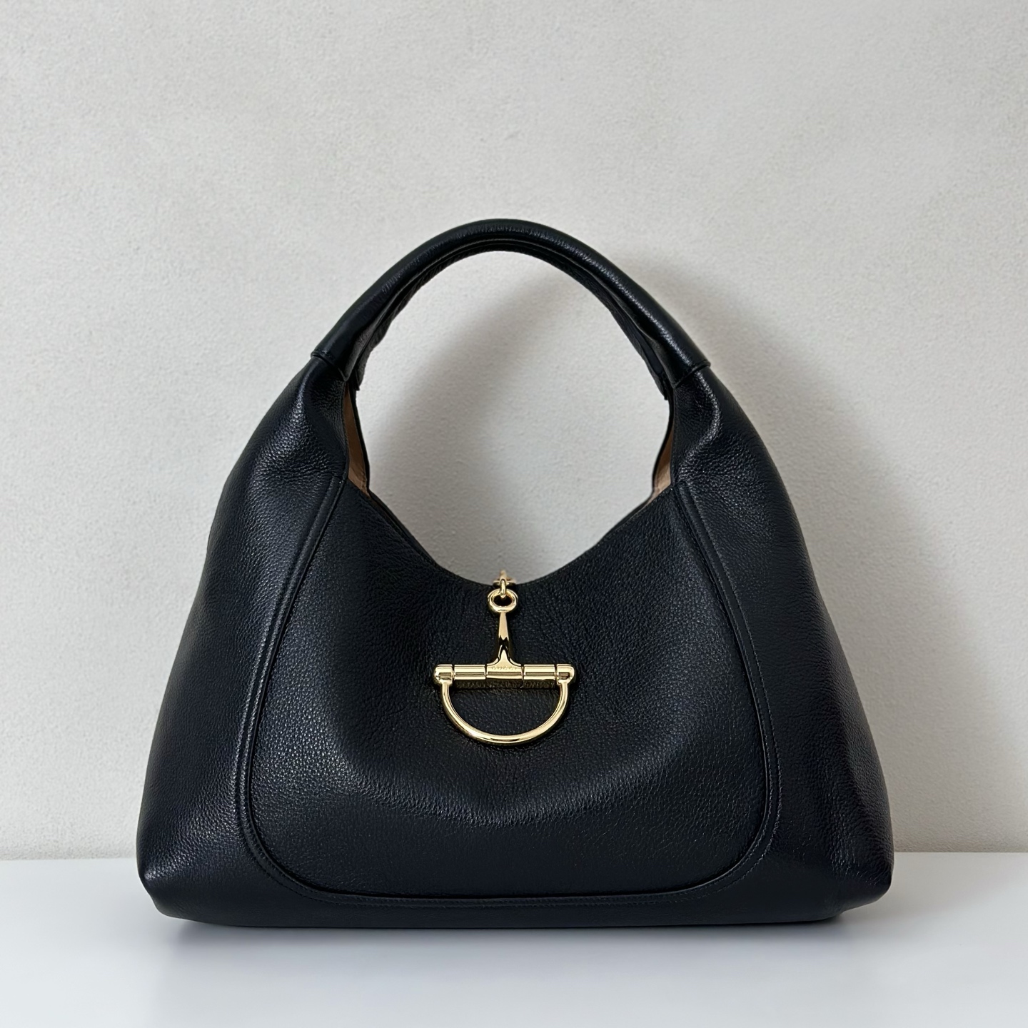 Gvc*1 Softbit Large Shoulder Bag In Leather-46*26*16CM