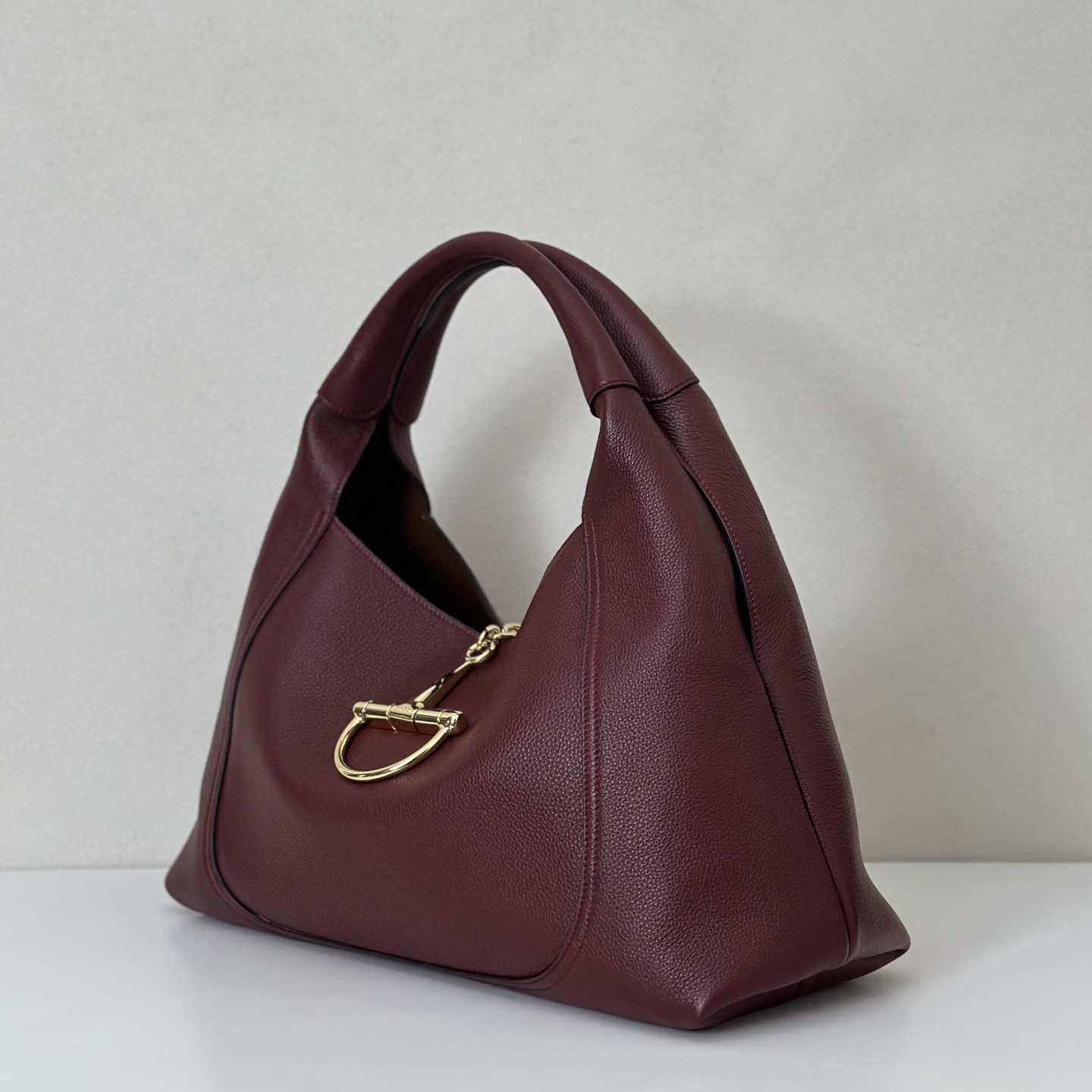 Gvc*1 Softbit Large Shoulder Bag In Leather-46*26*16CM
