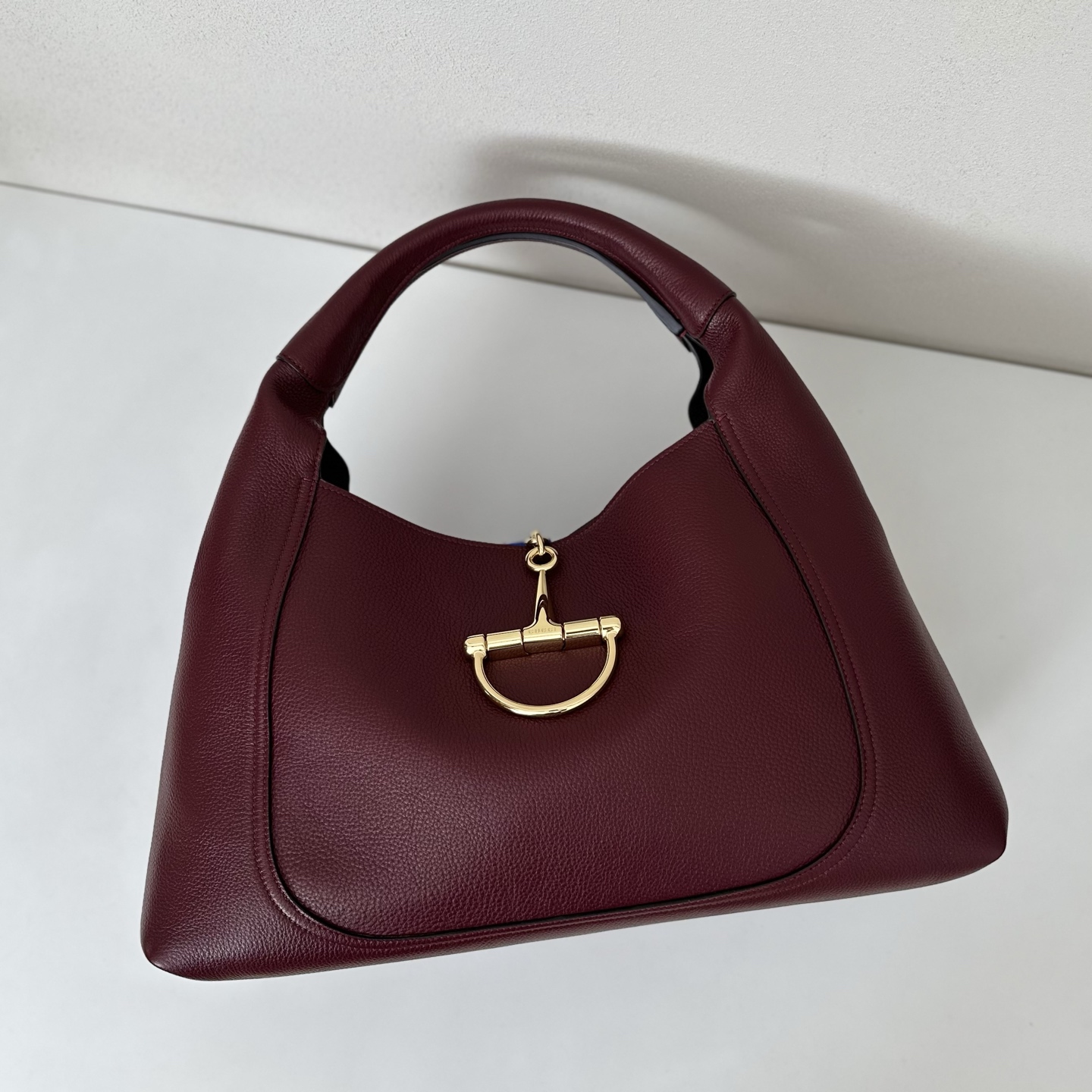 Gvc*1 Softbit Large Shoulder Bag In Leather-46*26*16CM