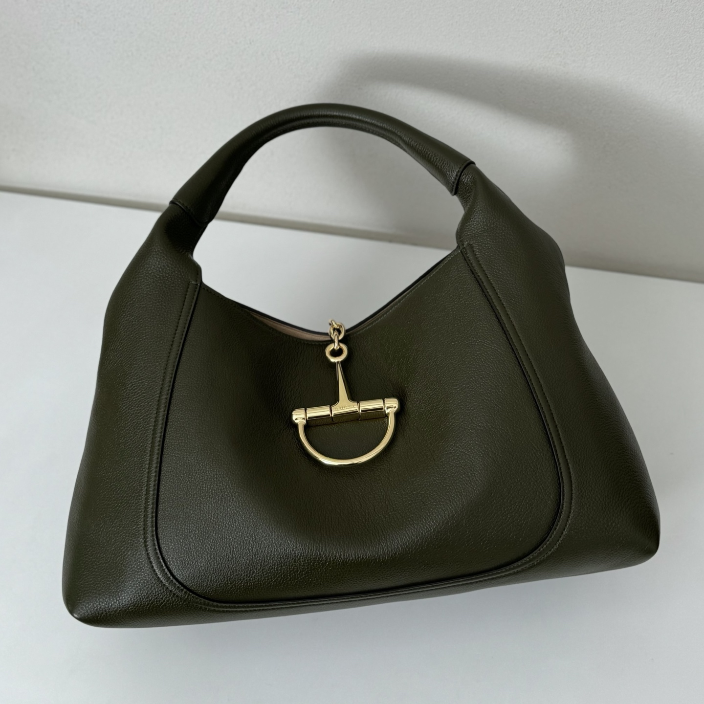 Gvc*1 Softbit Large Shoulder Bag In Leather-46*26*16CM