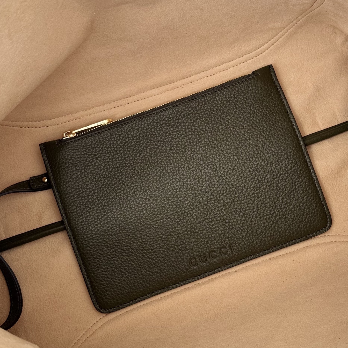 Gvc*1 Softbit Large Shoulder Bag In Leather-46*26*16CM