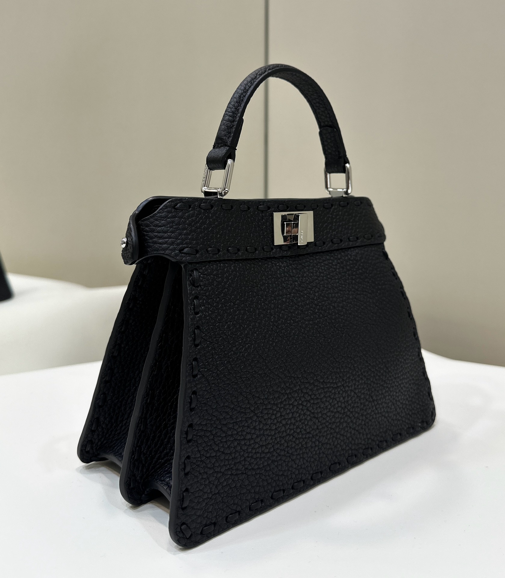F**di Peekaboo ISeeU Bag-20x11x15CM