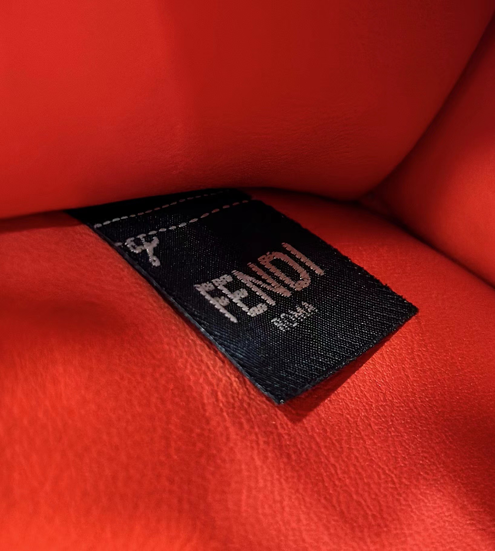 F**di Peekaboo ISeeU Bag-20x11x15CM