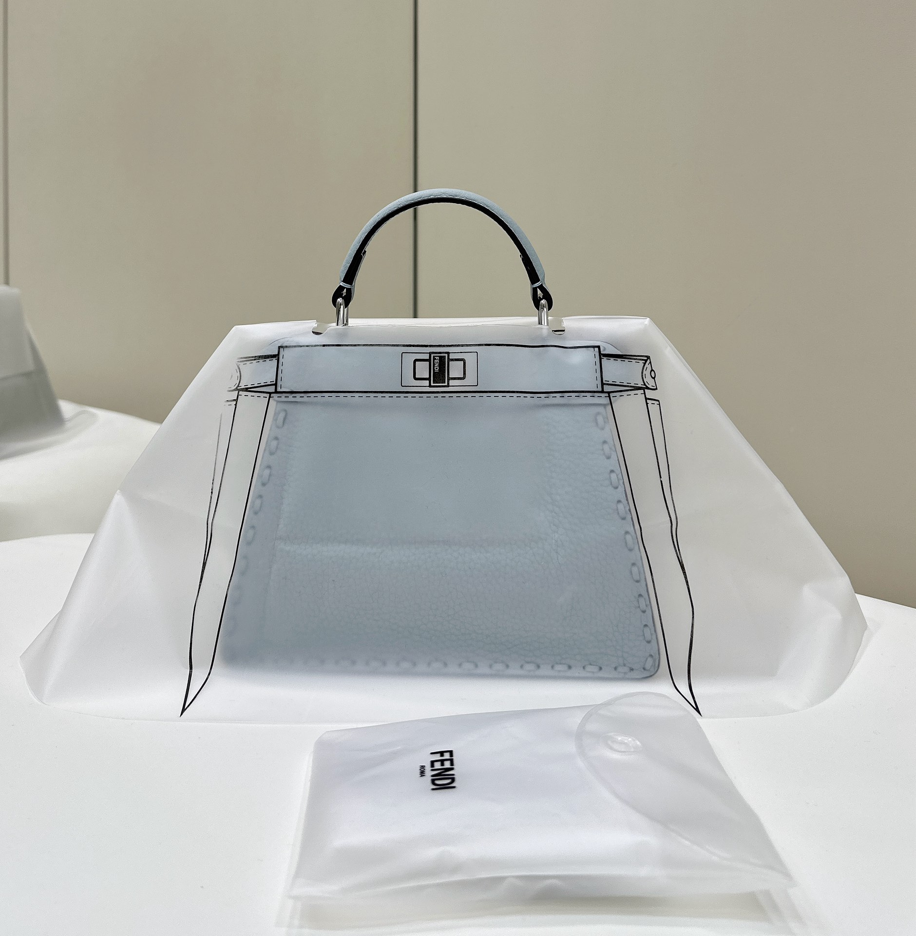 F**di Peekaboo ISeeU Bag-20x11x15CM
