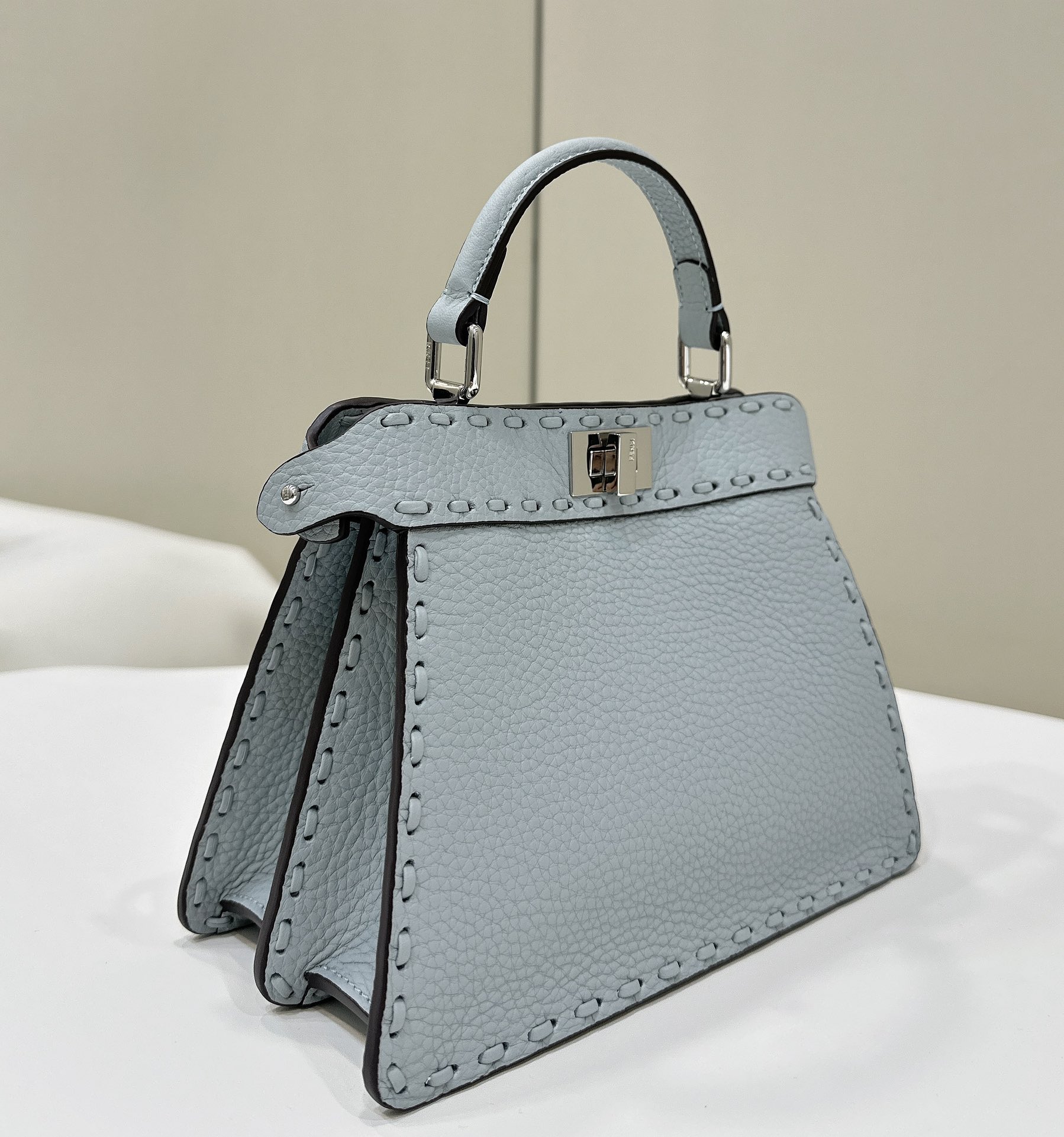 F**di Peekaboo ISeeU Bag-20x11x15CM