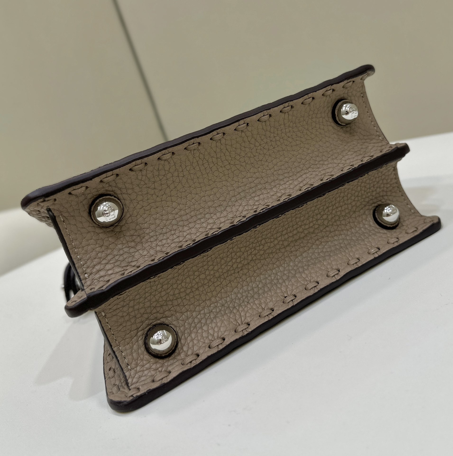 F**di Peekaboo ISeeU Bag-20x11x15CM