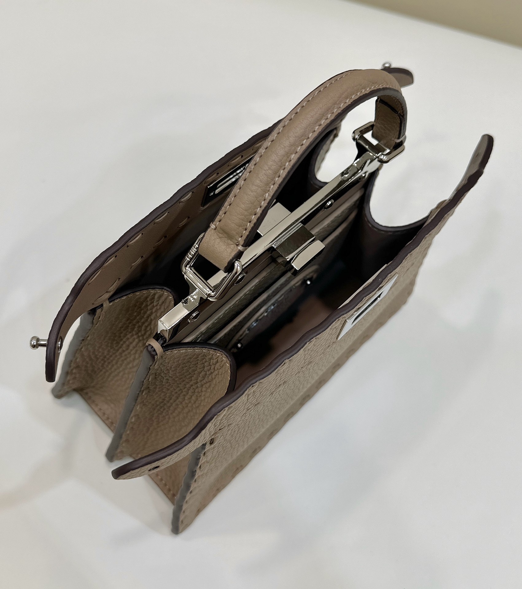 F**di Peekaboo ISeeU Bag-20x11x15CM
