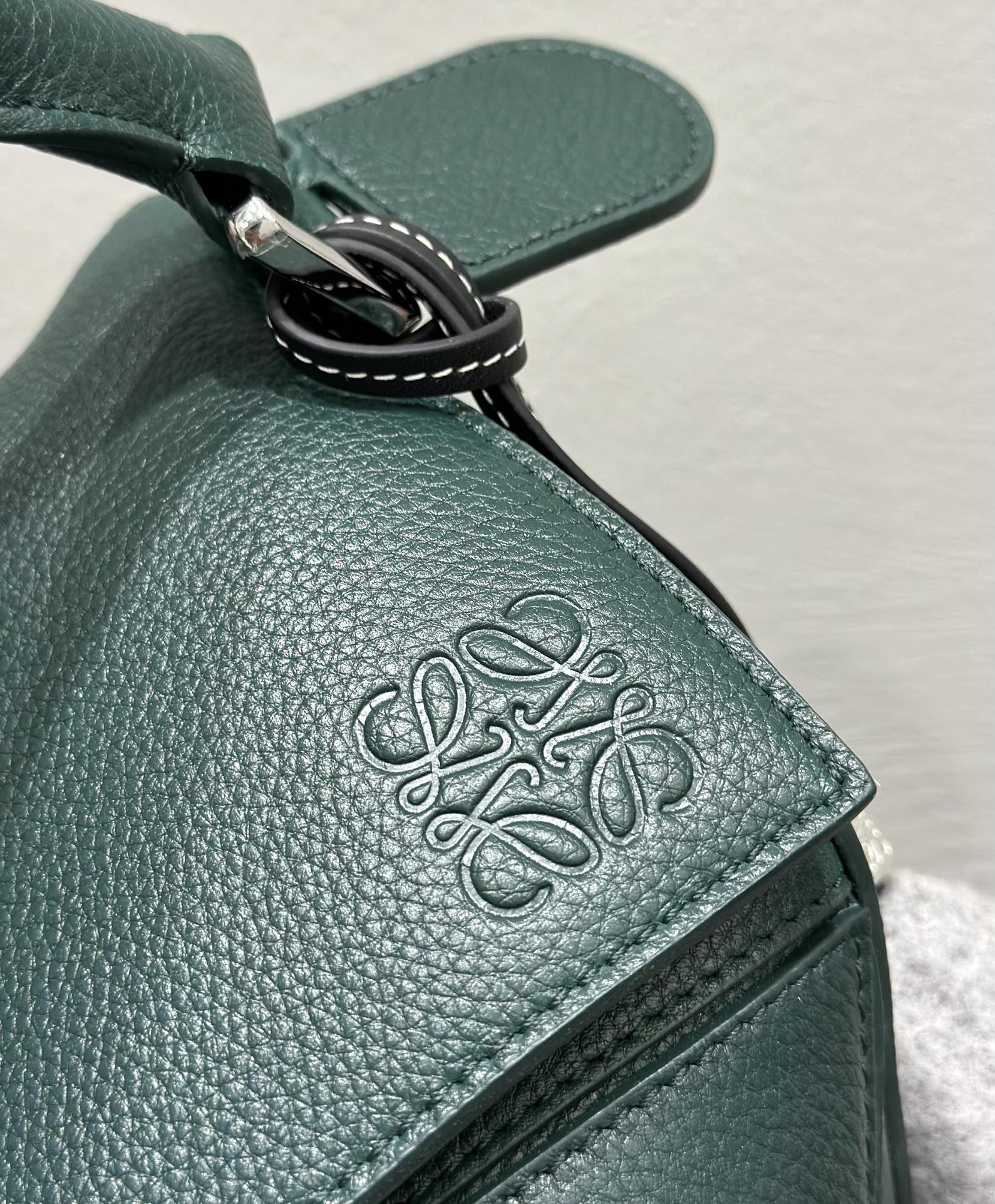 Lowee Puzzle Edge Bag-33*14*21.5CM