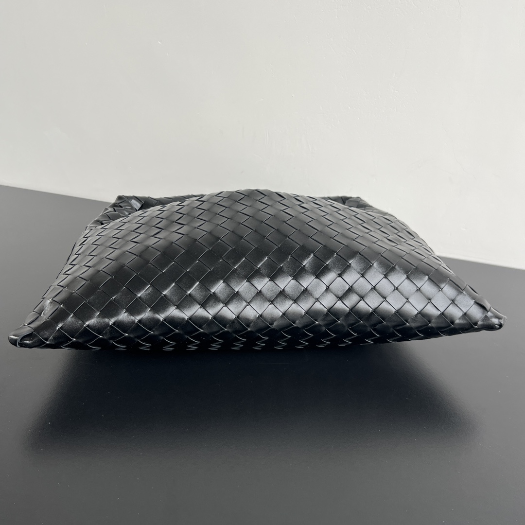 B0tt*ga Ven*ta Hop Bag-46x21x10CM