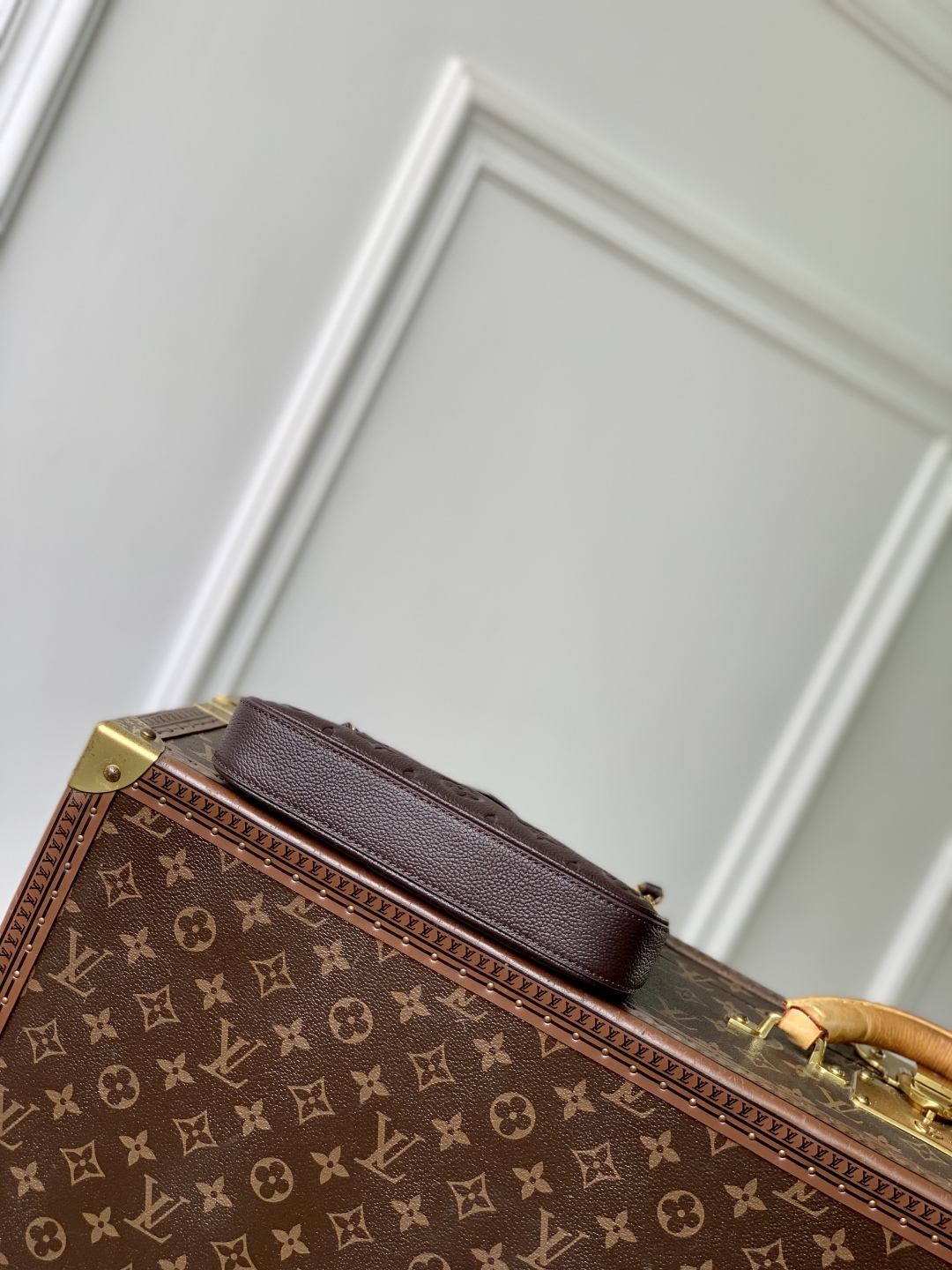 L0vis Vvtt0n Easy Pouch On Strap-19x11.5x3CM