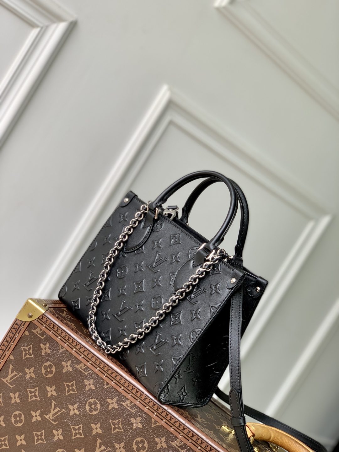 L0vis Vvtt0n OnTheGo Monogram Bold Handbag-M14576-19 x 11.5 x 25CM