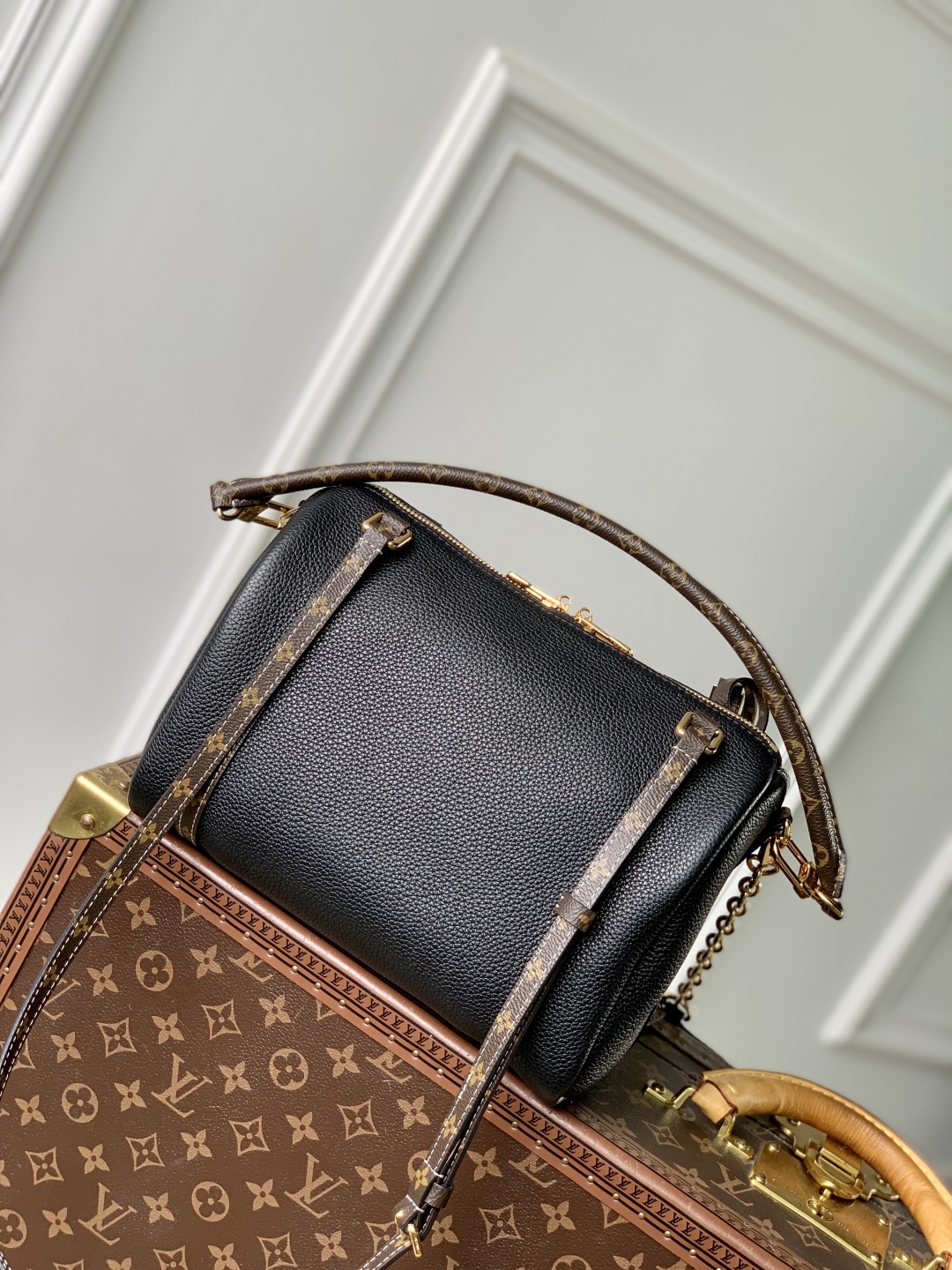 L0vis Vvtt0n M13667 Top Handbags-25*15*18CM