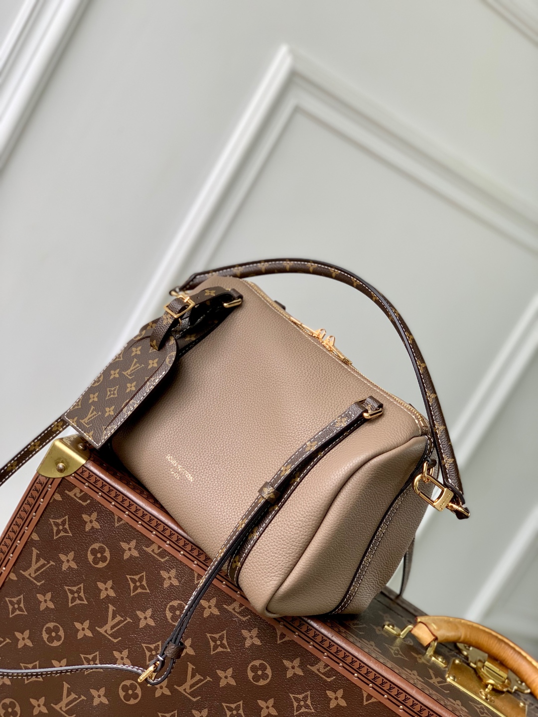 L0vis Vvtt0n M13667 Top Handbags-25*15*18CM