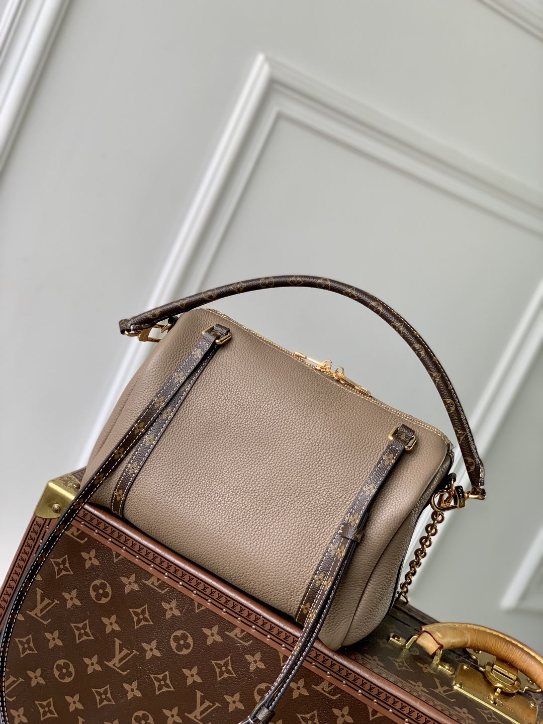 L0vis Vvtt0n M13667 Top Handbags-25*15*18CM