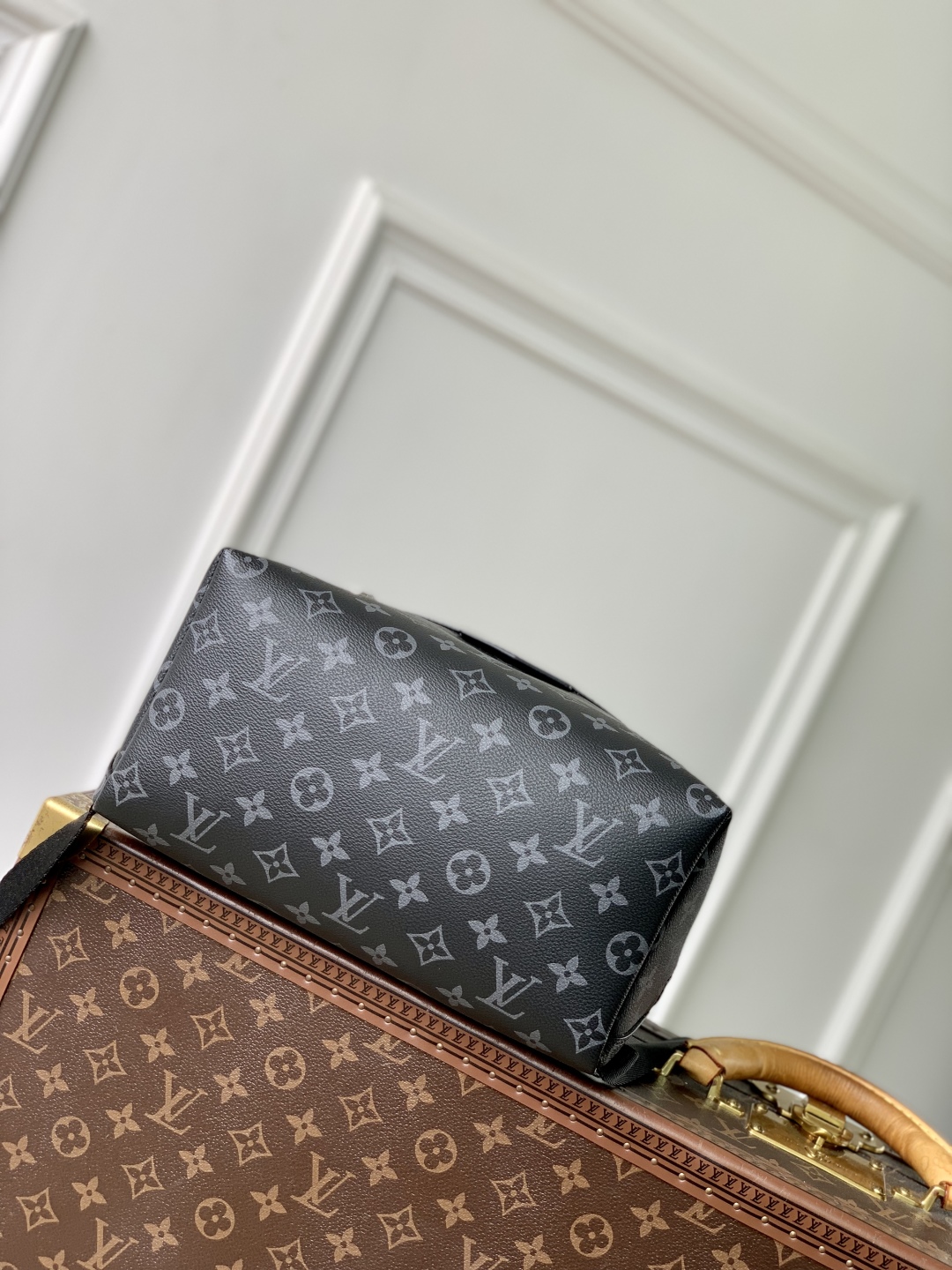 L0vis Vvtt0n Discovery Slim-M14020-38 x 13 x 28CM