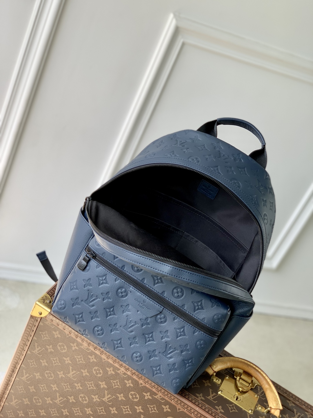 L0vis Vvtt0n Discovery Backpack-M14884-38 x 20 x 29CM