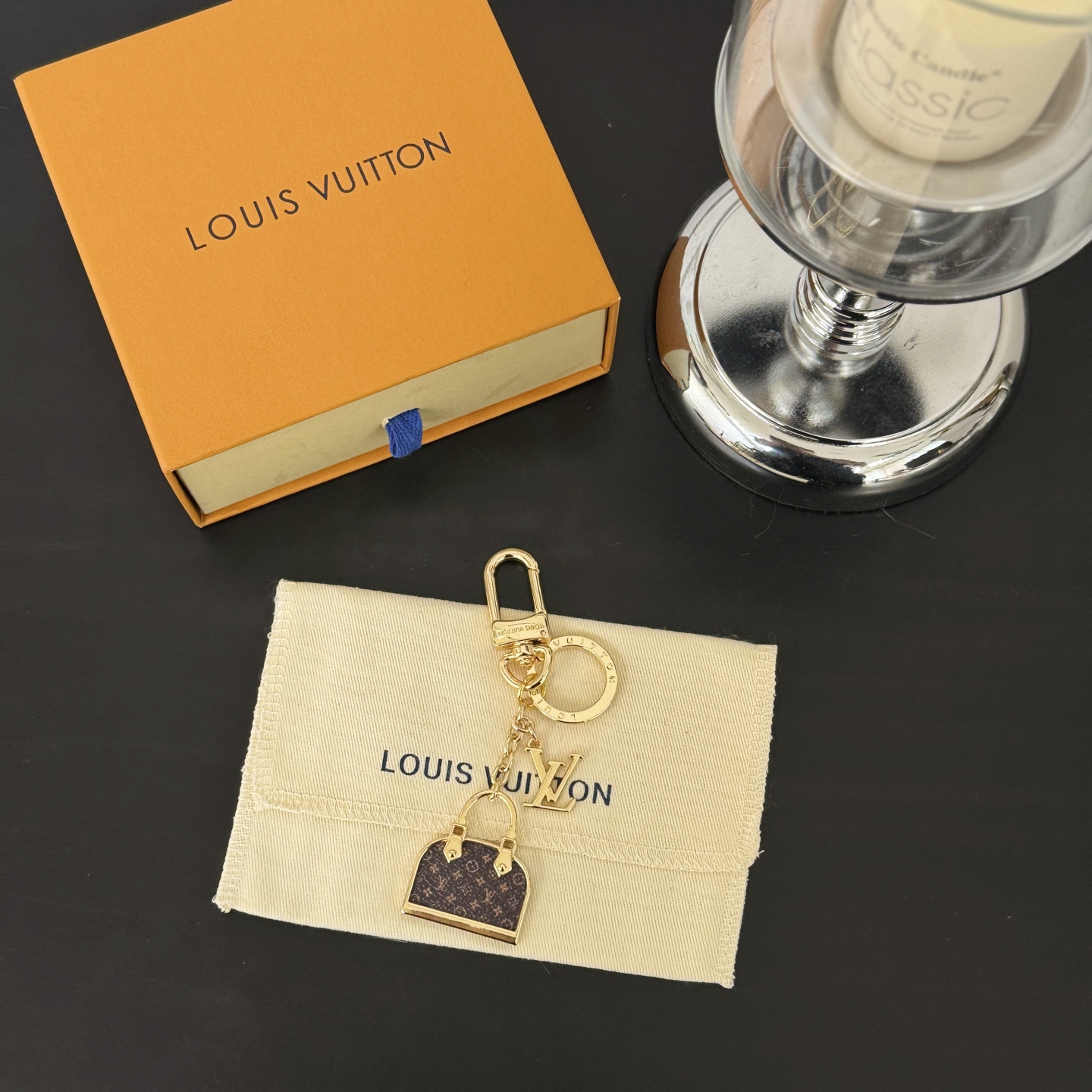 L0vis Vvtt0n Bag Charm