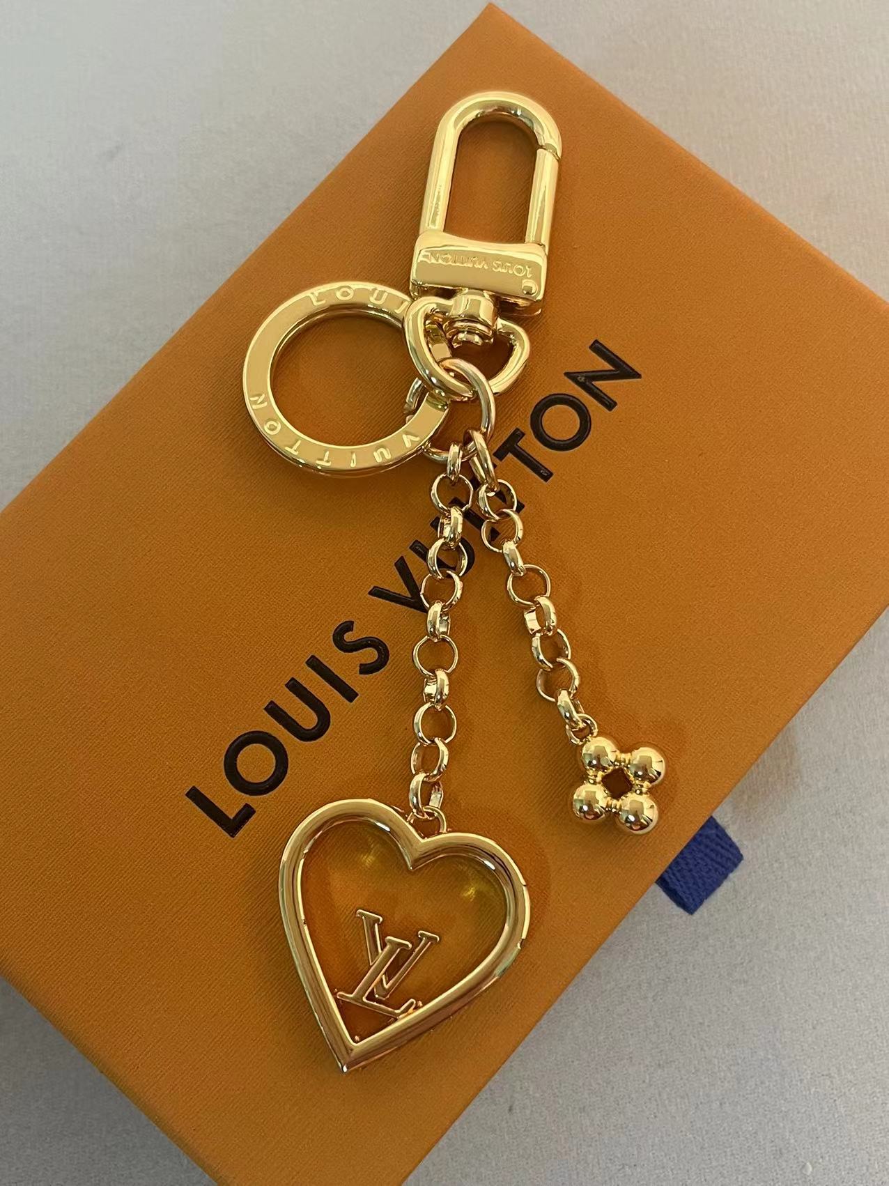 L0vis Vvtt0n Bag Charm
