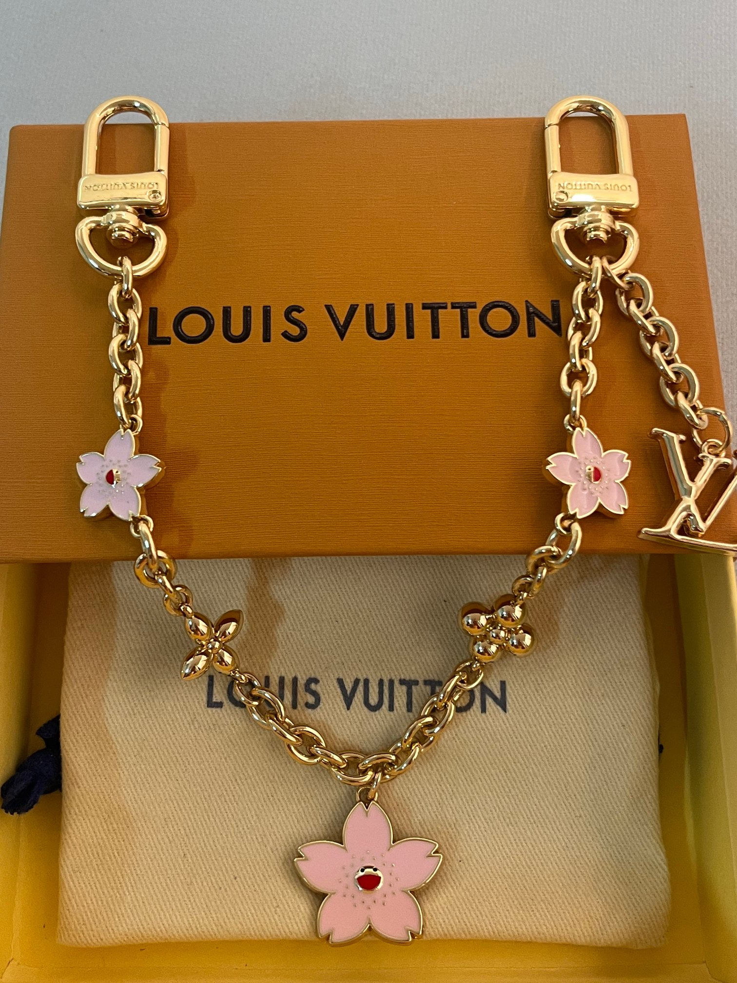 L0vis Vvtt0n Bag Charm