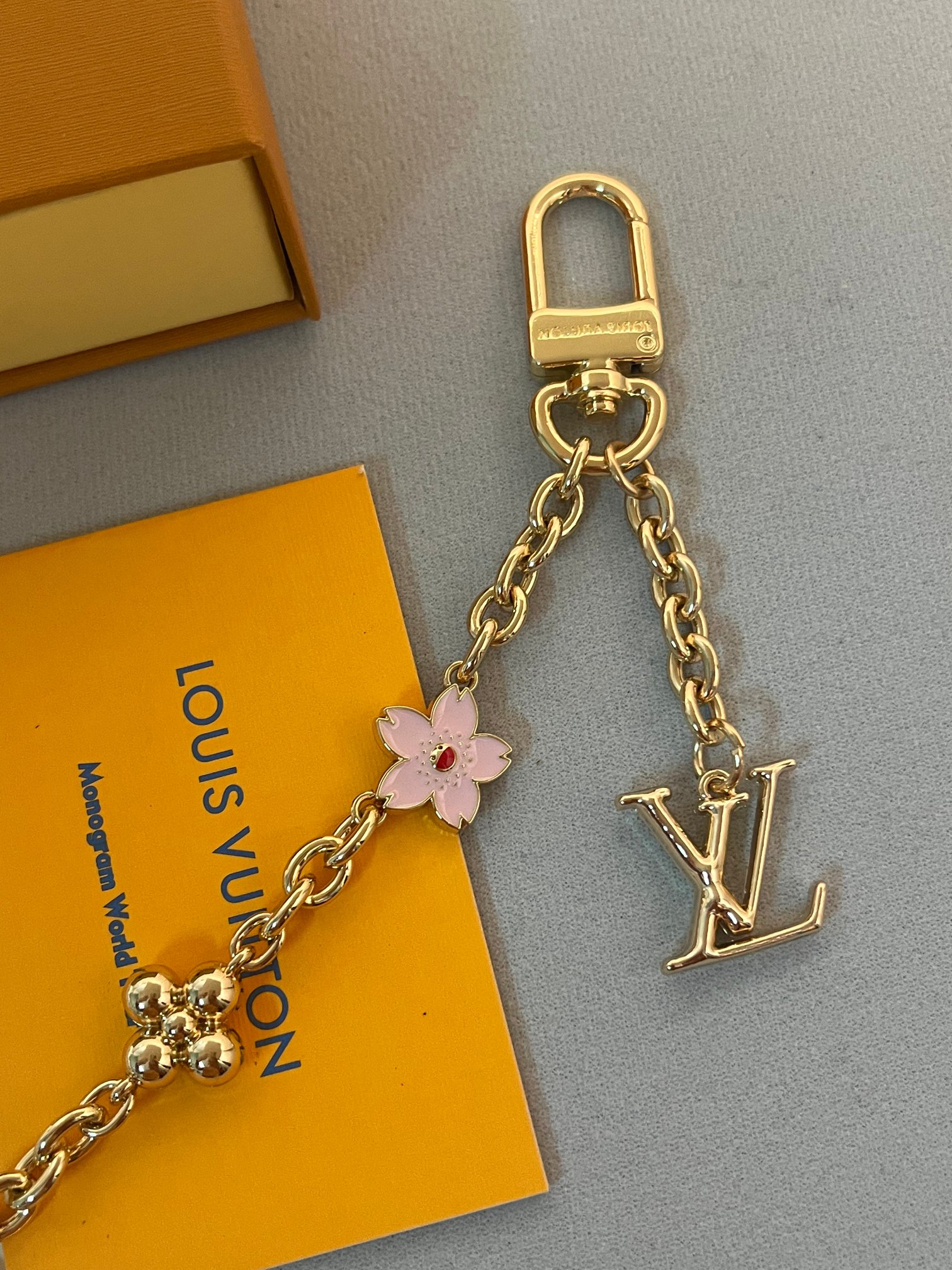 L0vis Vvtt0n Bag Charm