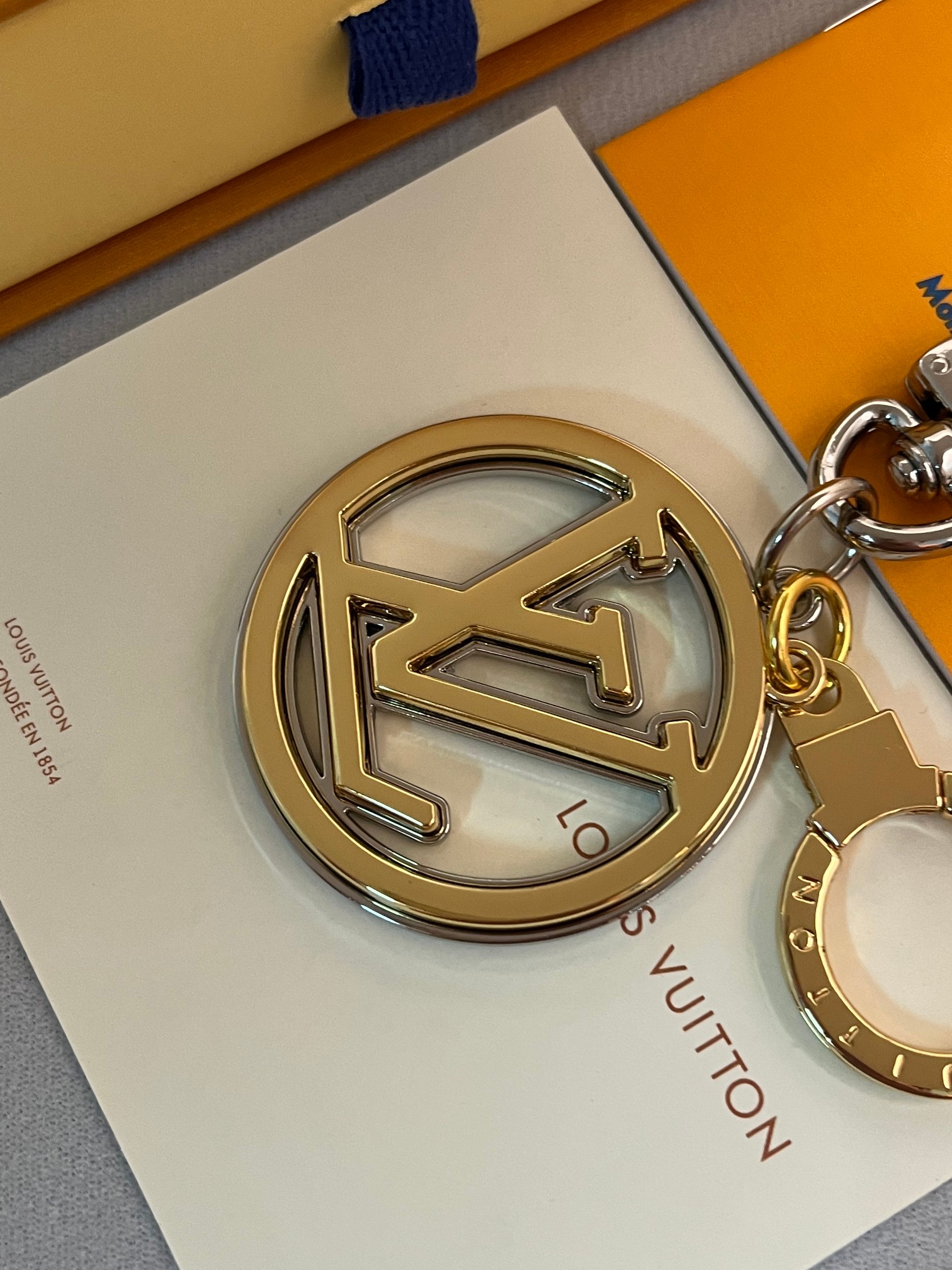 L0vis Vvtt0n Bag Charm