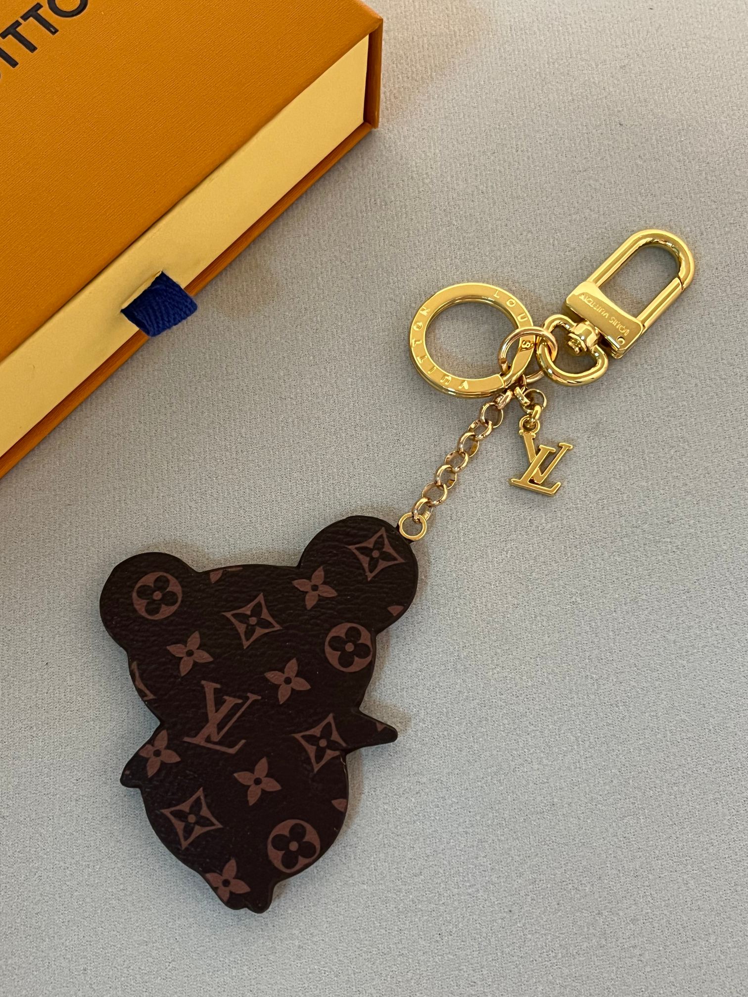 L0vis Vvtt0n Bag Charm