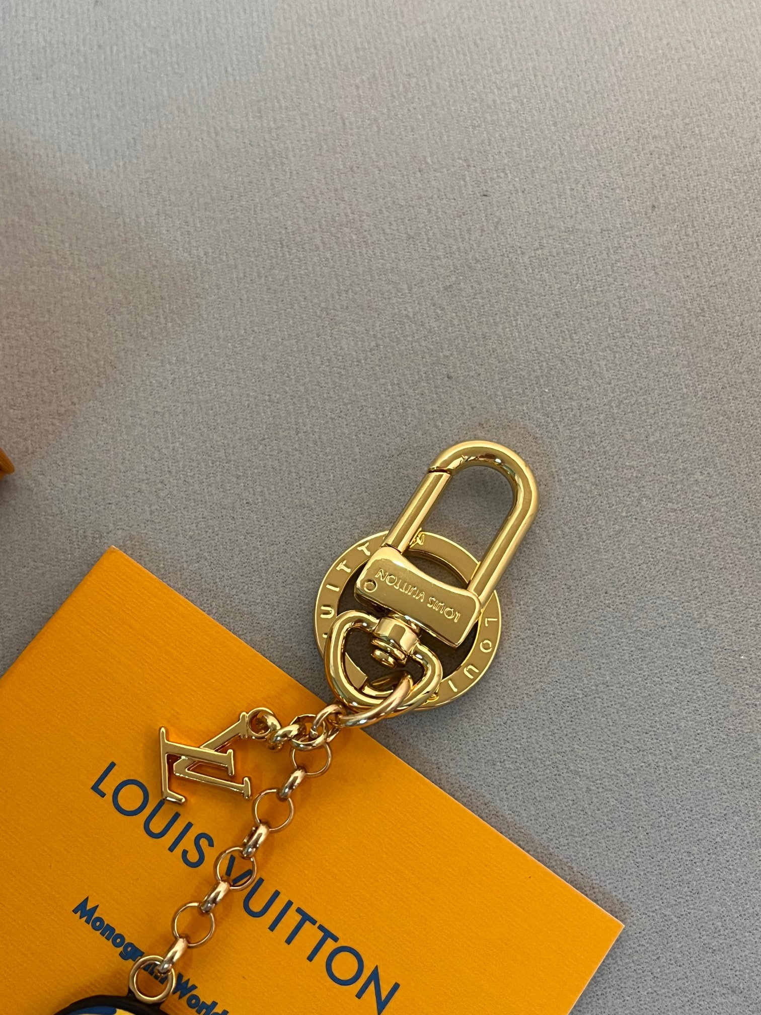 L0vis Vvtt0n Bag Charm