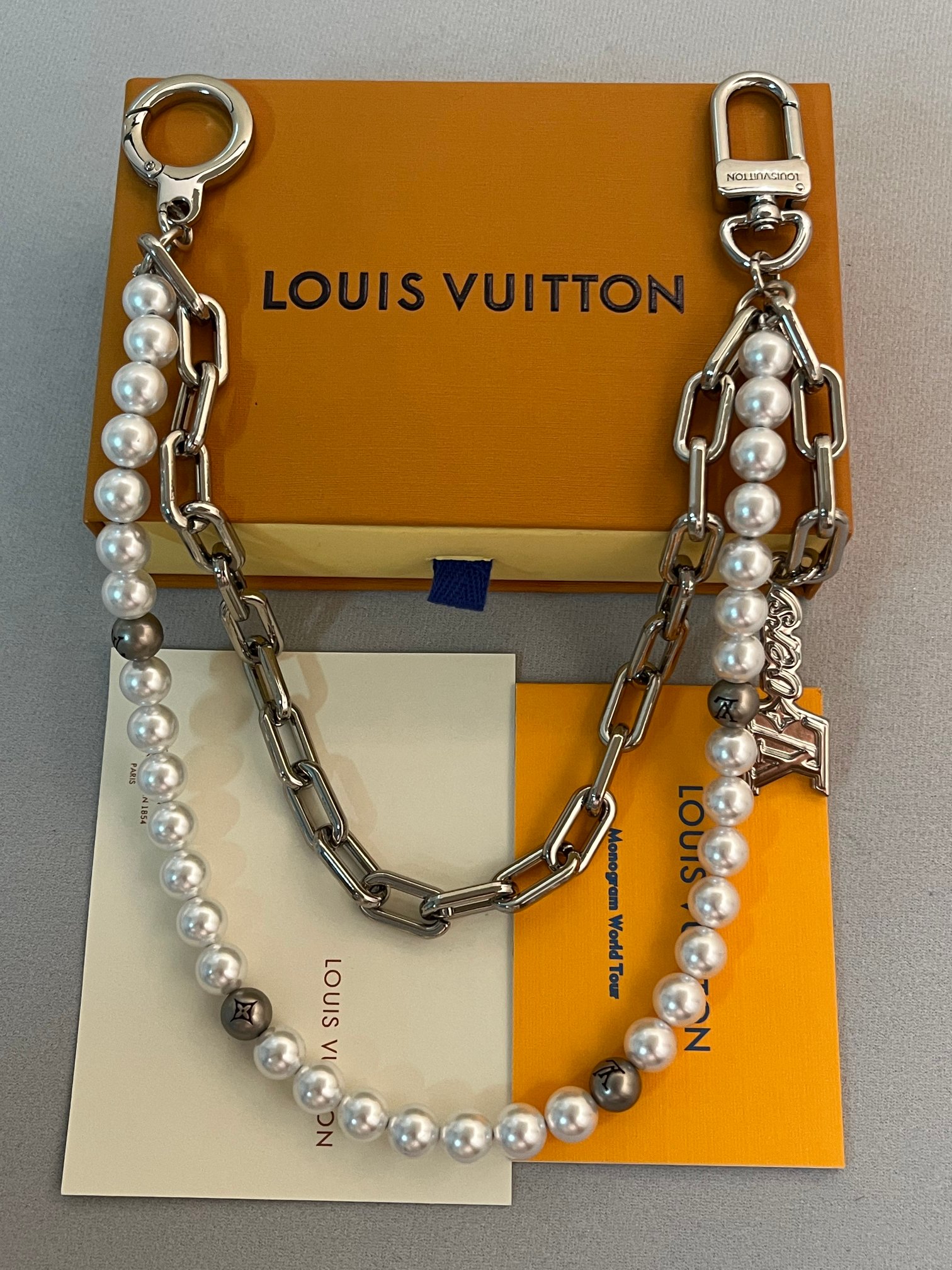 L0vis Vvtt0n Bag Charm