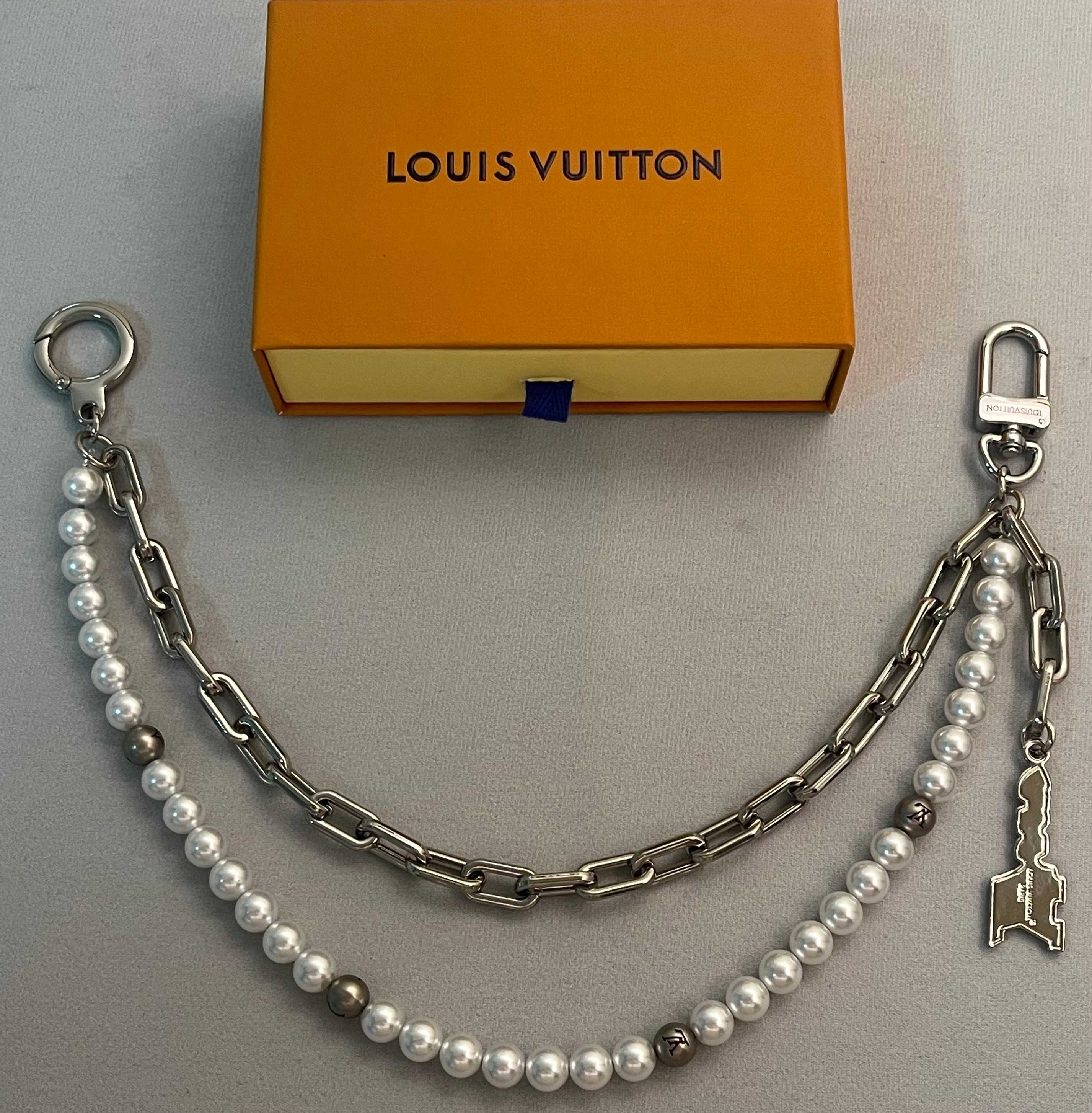 L0vis Vvtt0n Bag Charm